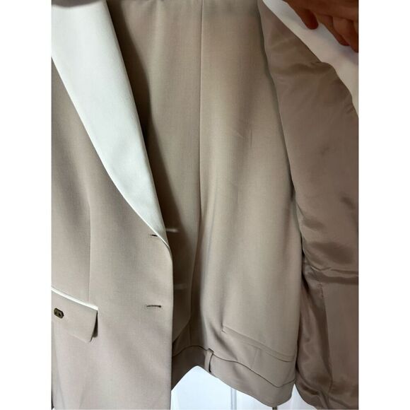 Tahari Arthur S Levine American Faith Blazer suit  two Button Beige White Size 1 - Picture 2 of 5